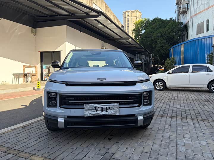 Фото 2 - Geely Icon