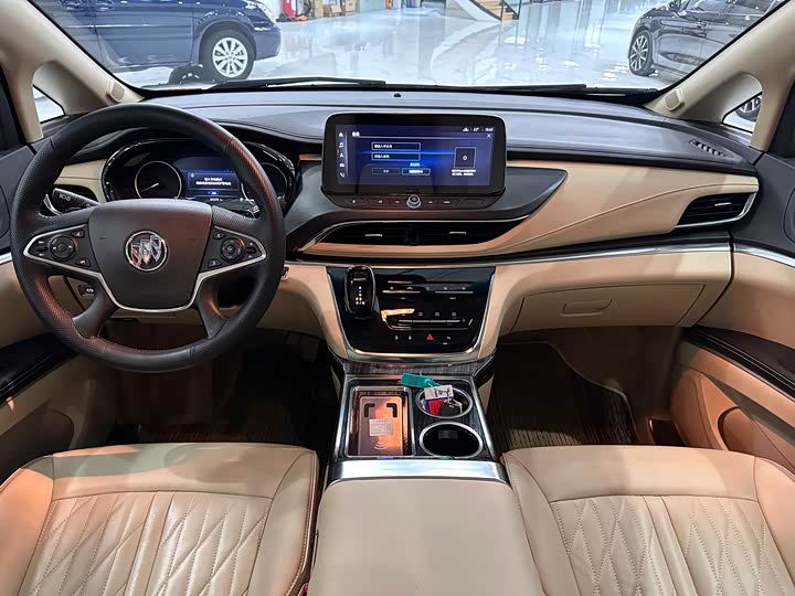 Фото 7 - Buick GL8 ES