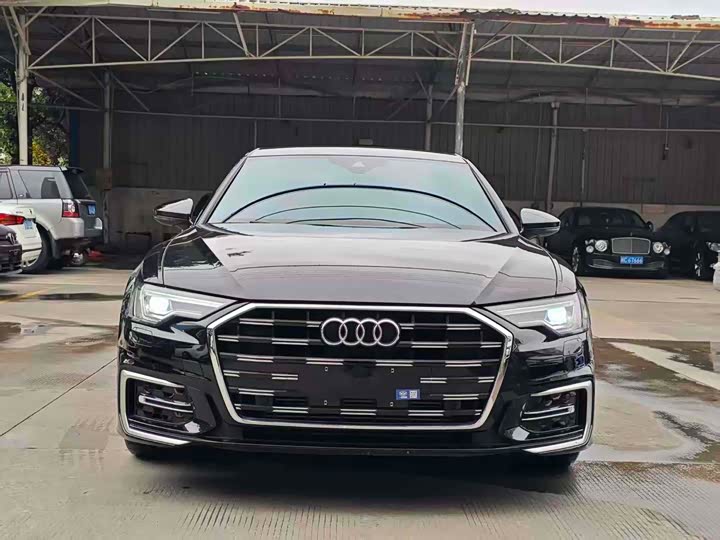 Фото 2 - Audi A6L