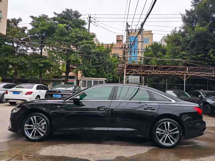 Фото 3 - Audi A6L