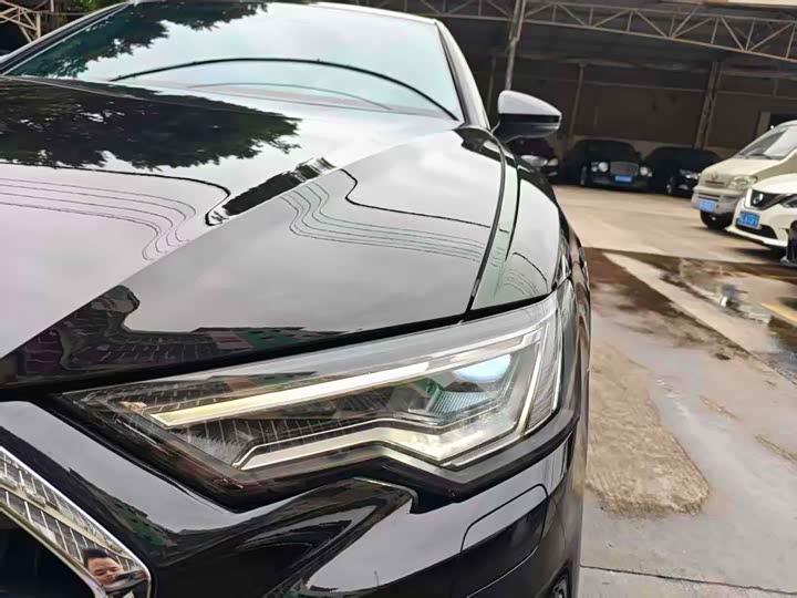 Фото 8 - Audi A6L