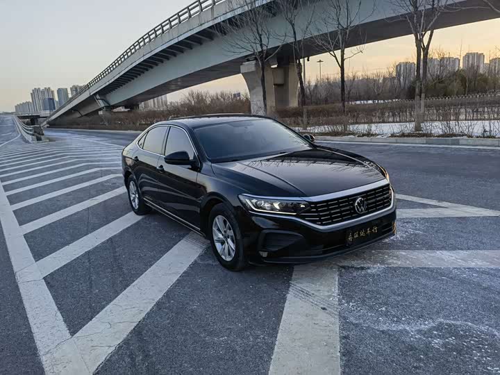 Фото 2 - Volkswagen Passat