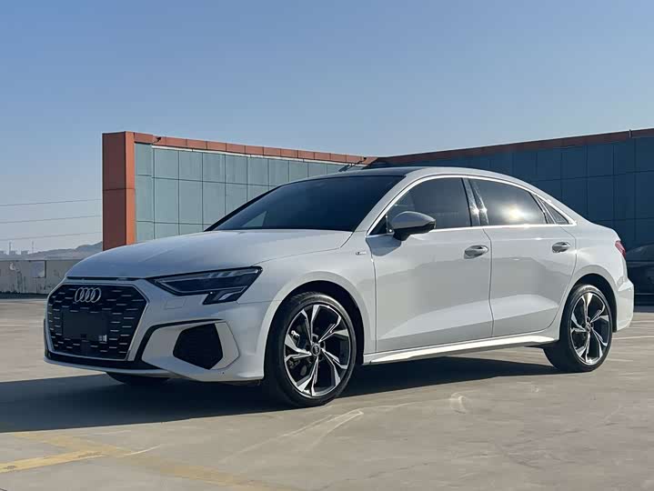 Фото 1 - Audi A3