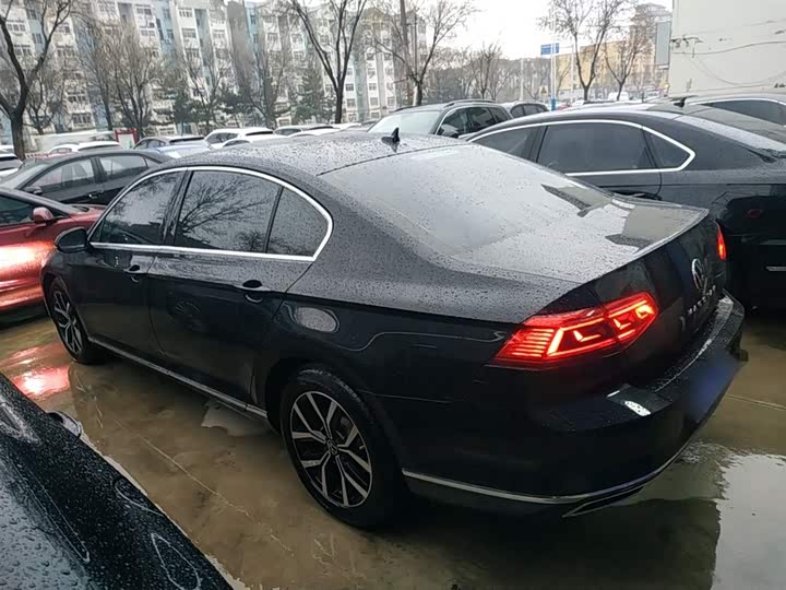 Фото 5 - Volkswagen Magotan