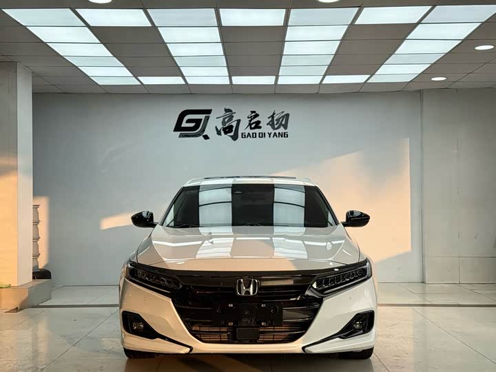 Фото 2 - Honda Accord