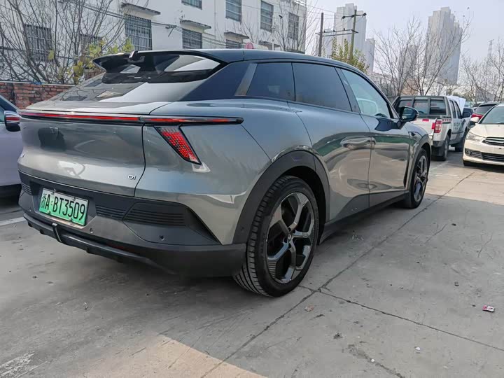 Фото 3 - Geely Jiyue 01