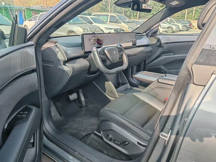 Фото 5 - Geely Jiyue 01