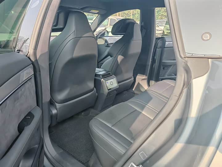 Фото 6 - Geely Jiyue 01