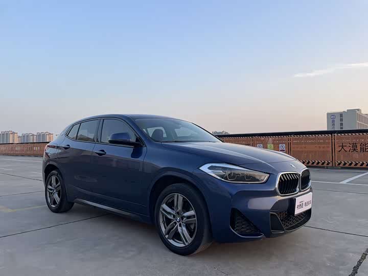 Фото 1 - BMW X2