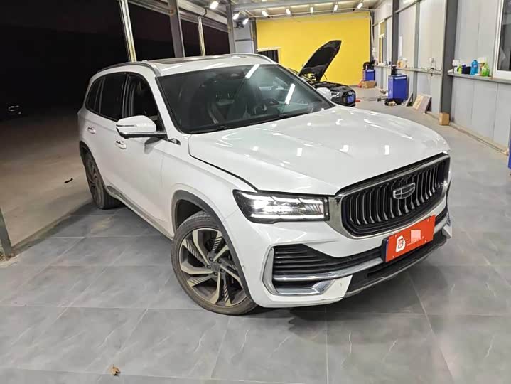 Фото 2 - Geely Monjaro