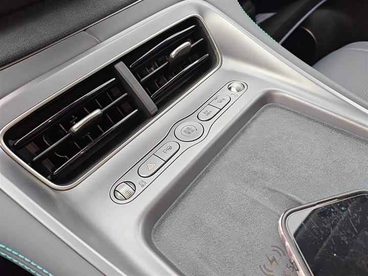 Фото 9 - BYD Sea Lion 07 DM-i Hybrid