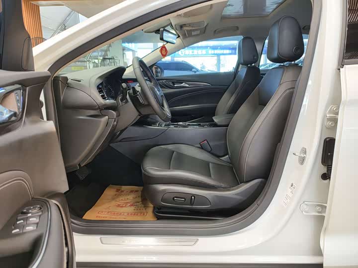 Фото 2 - Buick Regal