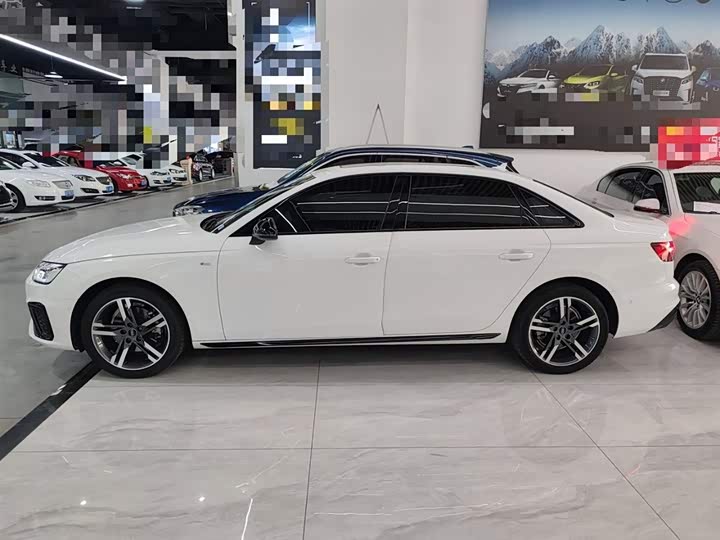 Фото 5 - Audi A4L