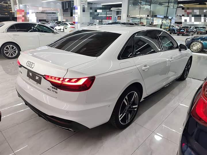 Фото 7 - Audi A4L