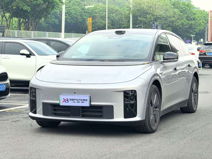 Фото 1 - LiXiang i6