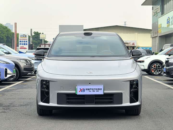 Фото 2 - LiXiang i6