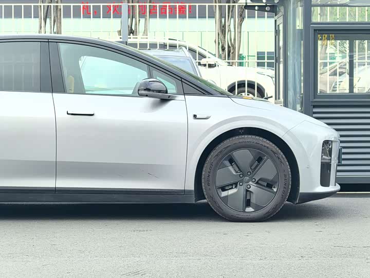 Фото 9 - LiXiang i6