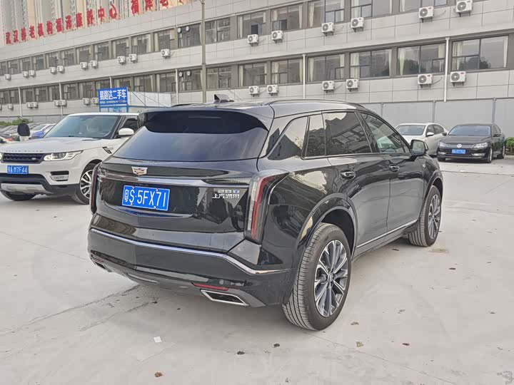 Фото 4 - Cadillac XT5