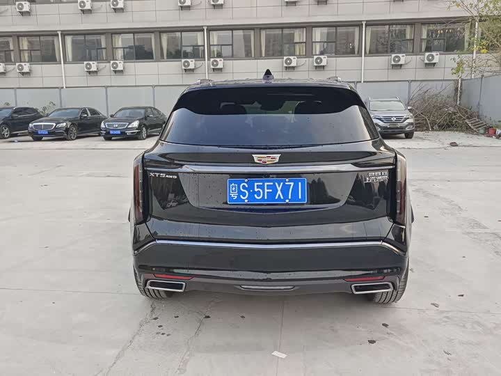 Фото 5 - Cadillac XT5