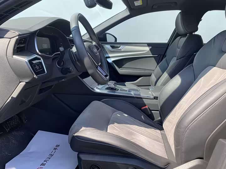 Фото 6 - Audi A6L