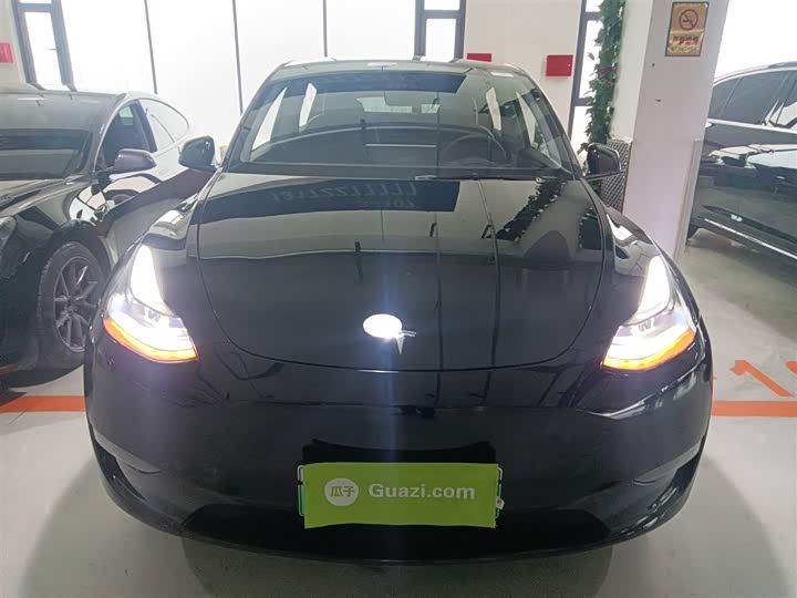 Фото 3 - Tesla Model Y