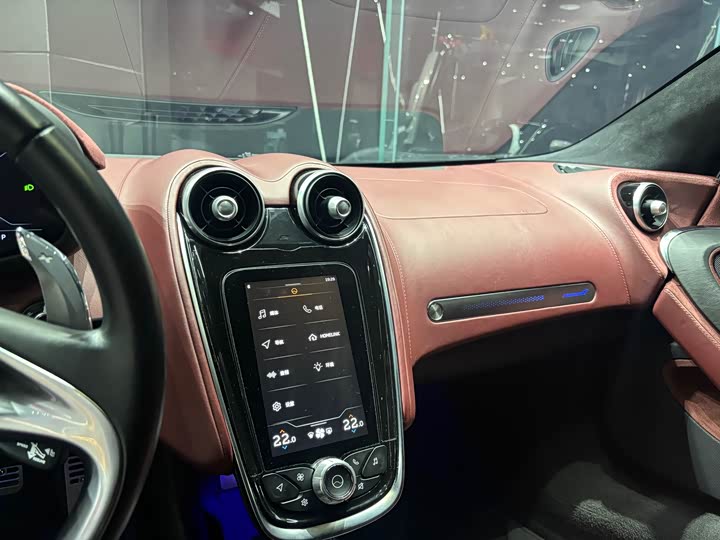 Фото 7 - McLaren GT