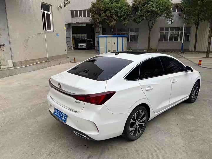Фото 3 - Changan Eado Plus