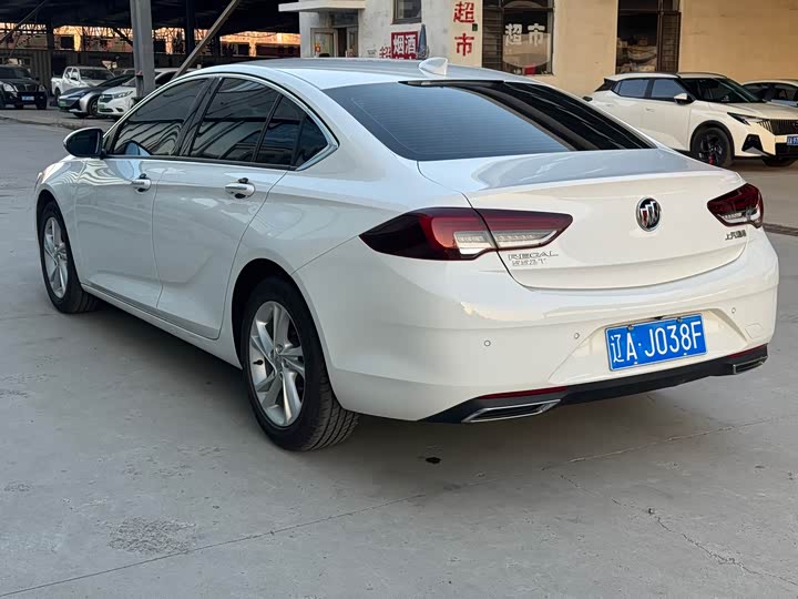 Фото 6 - Buick Regal