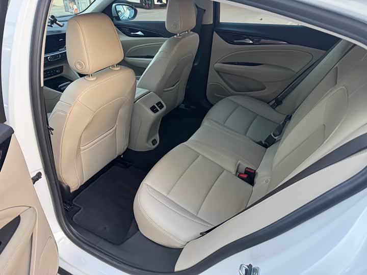 Фото 8 - Buick Regal