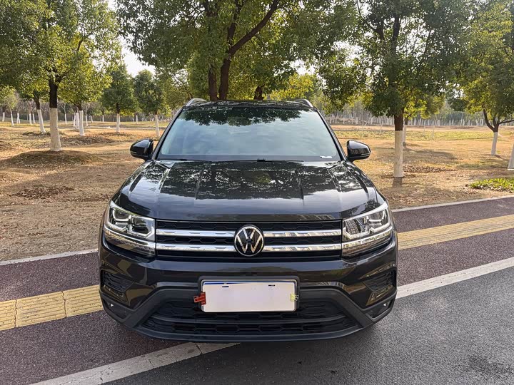 Фото 2 - Volkswagen Tharu