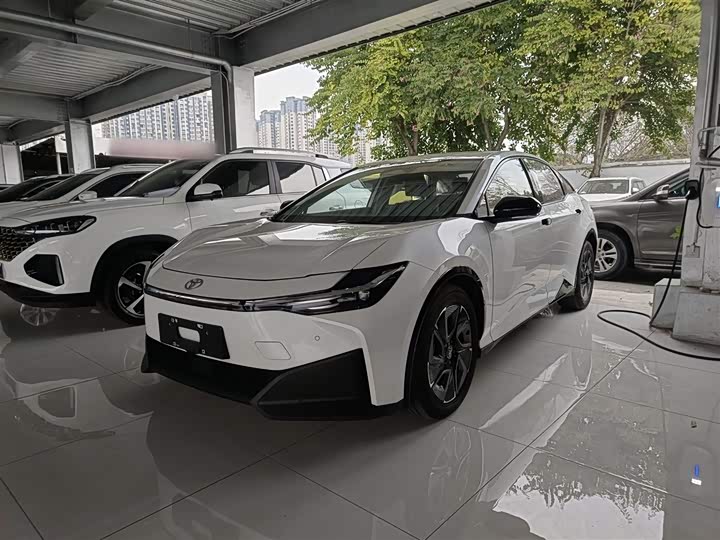 Фото 2 - Toyota bZ3