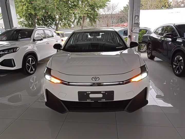 Фото 3 - Toyota bZ3