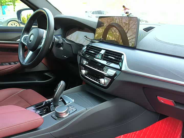 Фото 5 - BMW 5 Series