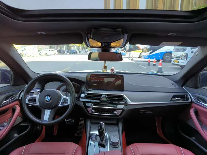 Фото 6 - BMW 5 Series