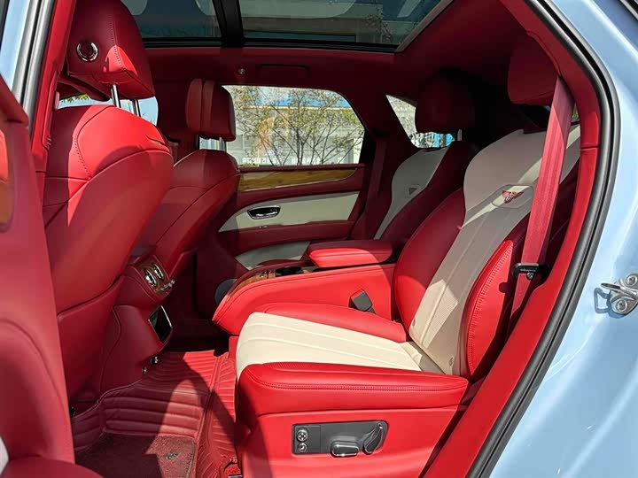 Фото 7 - Bentley Bentayga