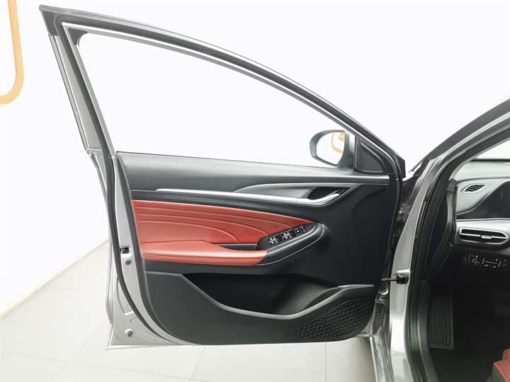 Фото 8 - Changan Eado Plus