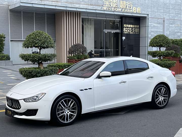 Фото 6 - Maserati Ghibli