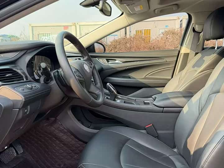 Фото 4 - Buick LaCrosse