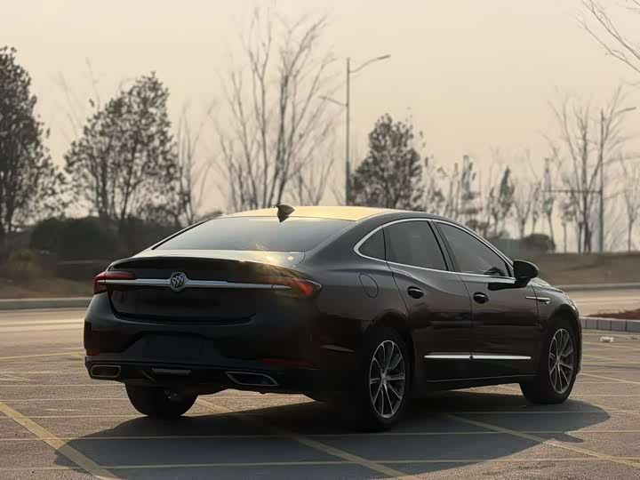 Фото 9 - Buick LaCrosse