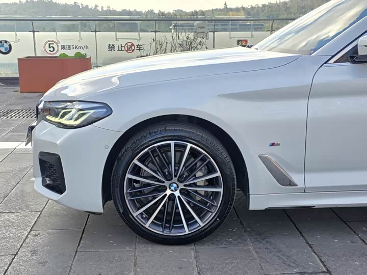 Фото 4 - BMW 5 Series