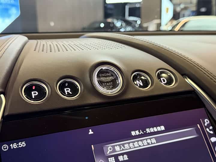 Фото 8 - Aston Martin DBX