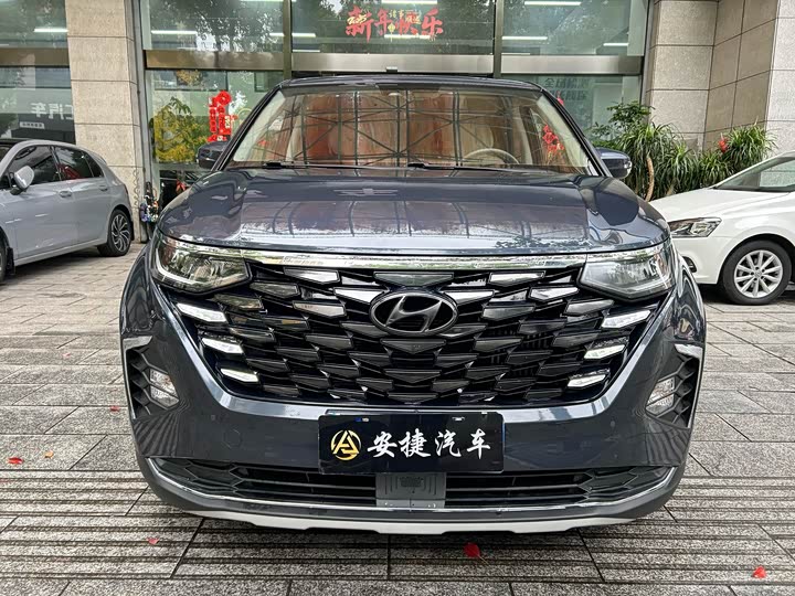 Фото 3 - Hyundai Custo