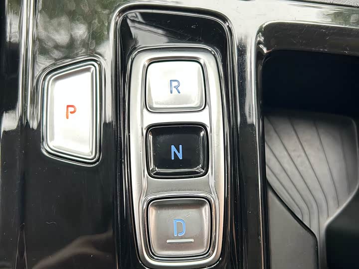 Фото 9 - Hyundai Custo