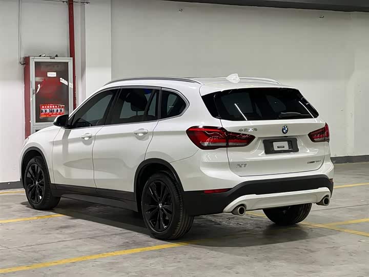 Фото 4 - BMW X1