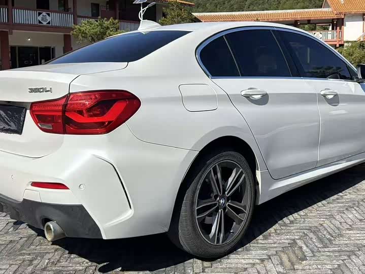 Фото 3 - BMW 1 Series
