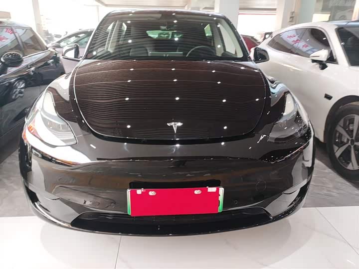 Фото 3 - Tesla Model Y