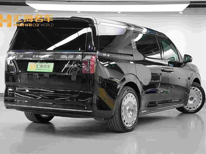 Фото 3 - Zeekr 009