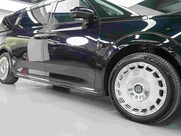 Фото 8 - Zeekr 009