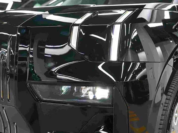 Фото 9 - Zeekr 009