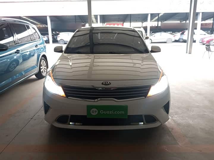 Фото 3 - Kia Forte